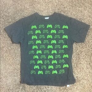 Delta Boys Gray and Green Short Sleeve Tee with Game Controller Design Size M